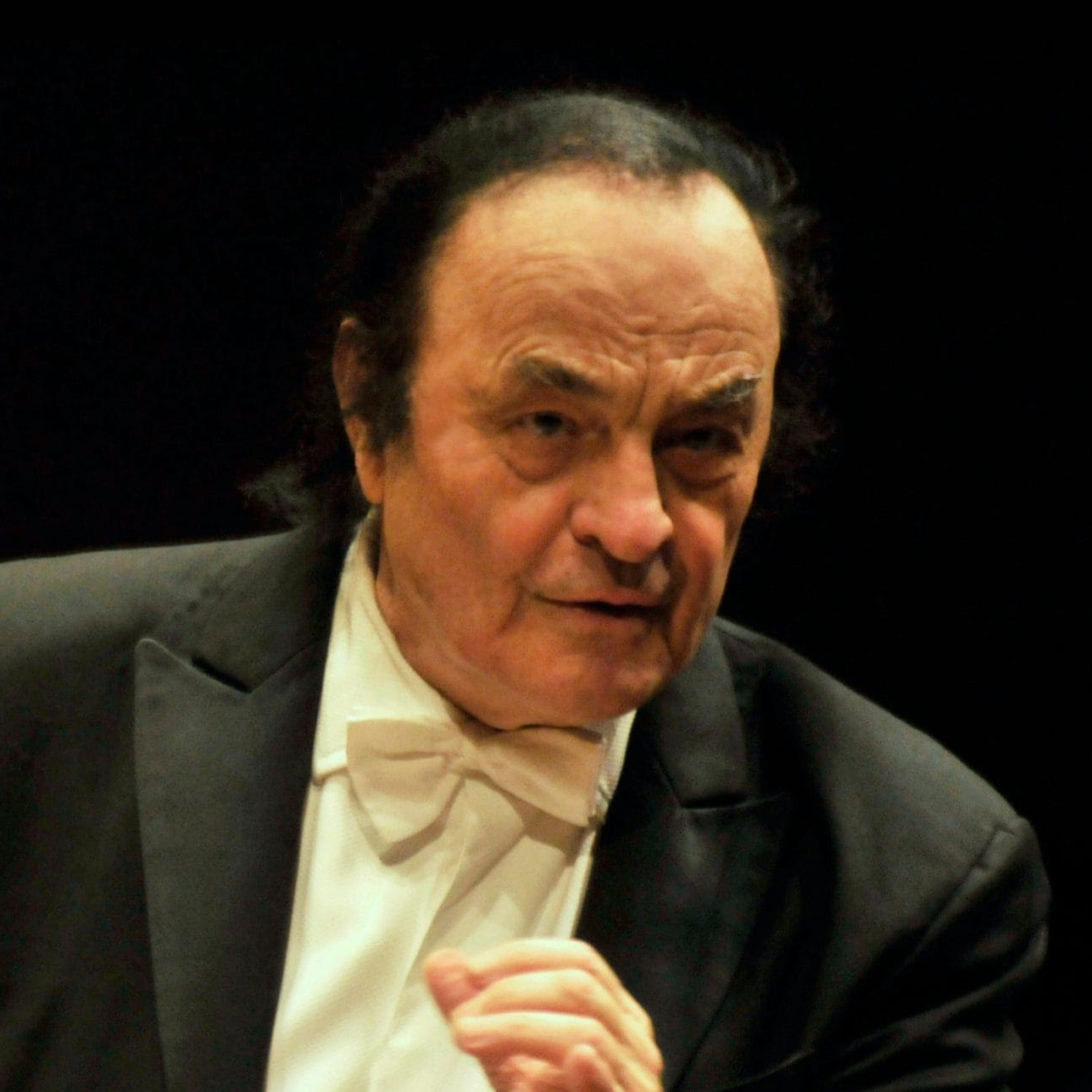 CHARLES DUTOIT